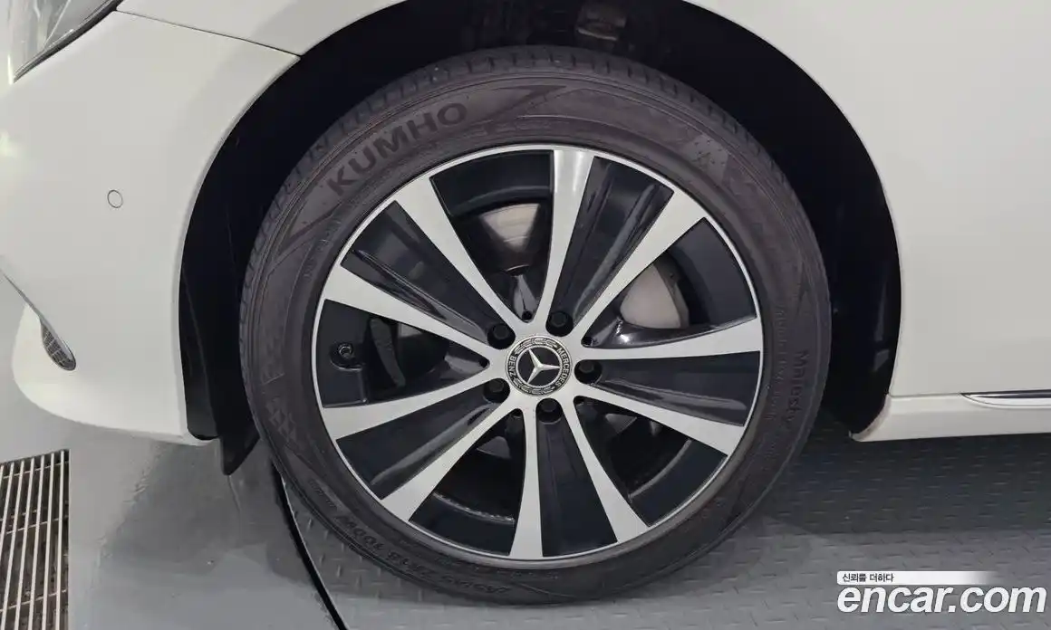 Mercedes-Benz E-Class 2020 2.0 Автомат в Москве № 161411, фото 17