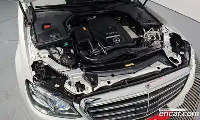 Mercedes-Benz E-Class 2020 2.0 Автомат в Москве № 161411, миниатюра 6