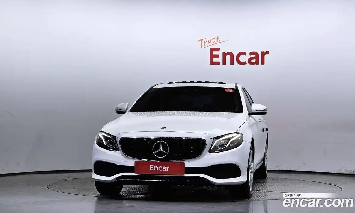 Mercedes-Benz E-Class 2017 1.9 Автомат в Москве № 161864, фото 12