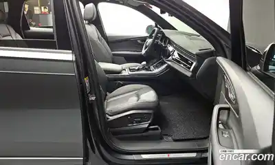 Audi Q7 2021 3.0 Автомат в Москве № 162689, миниатюра 4
