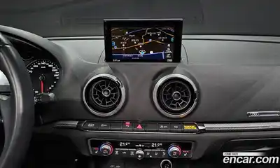 Audi A3 2018 2.0 Автомат в Москве № 163111, миниатюра 12