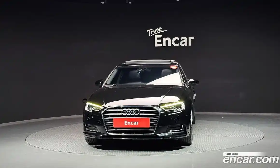 Audi A3 2018 2.0 Автомат в Москве № 163111, фото 4