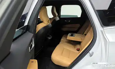 Volvo XC60 2025 2.0 Автомат в Москве № 164151, миниатюра 3