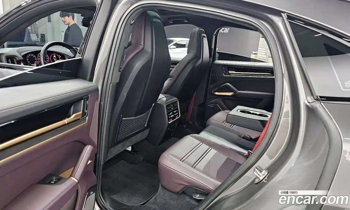 Porsche Cayenne 2024 3.0 Автомат в Москве № 164948, фото 18