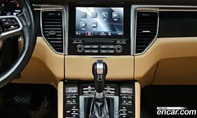 Porsche Macan 2017 2.0 Автомат в Москве № 165634, миниатюра 5