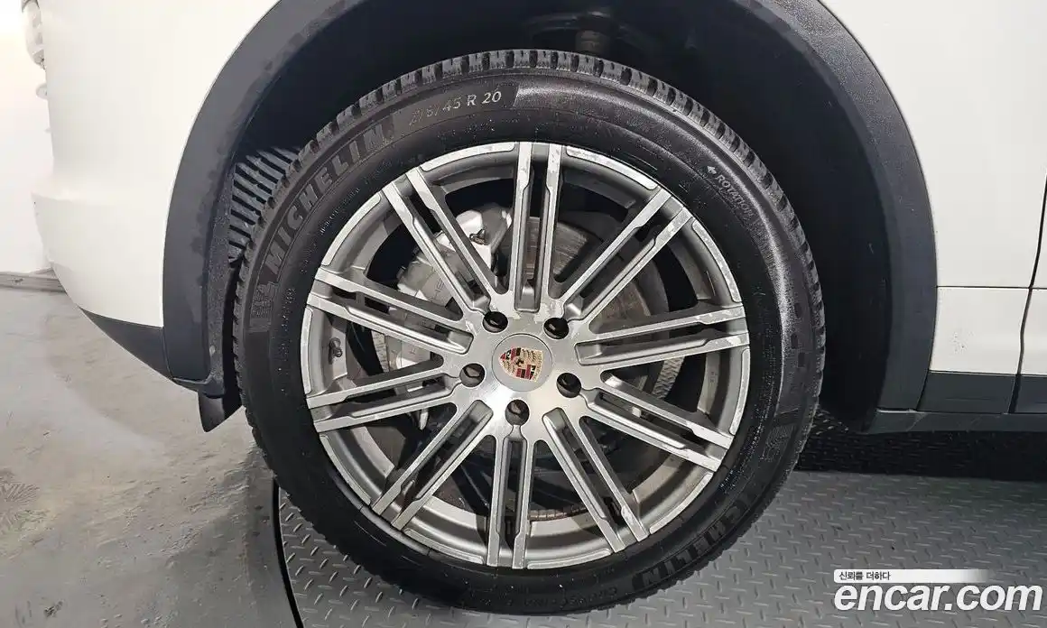 Porsche Cayenne 2014 3.0 Автомат в Москве № 165692, фото 13