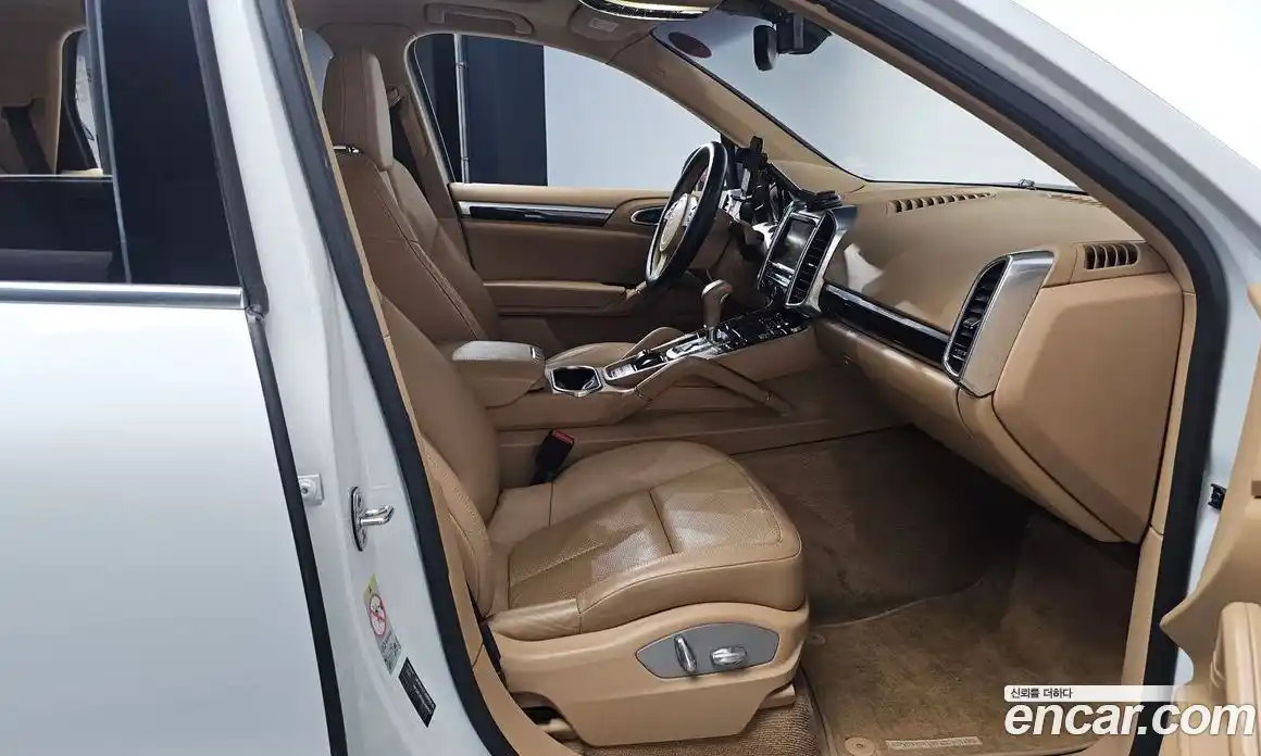 Porsche Cayenne 2014 3.0 Автомат в Москве № 165692, фото 17