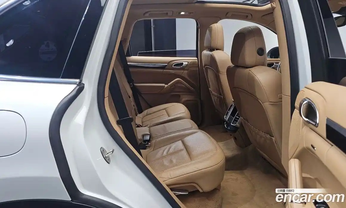 Porsche Cayenne 2014 3.0 Автомат в Москве № 165692, фото 4