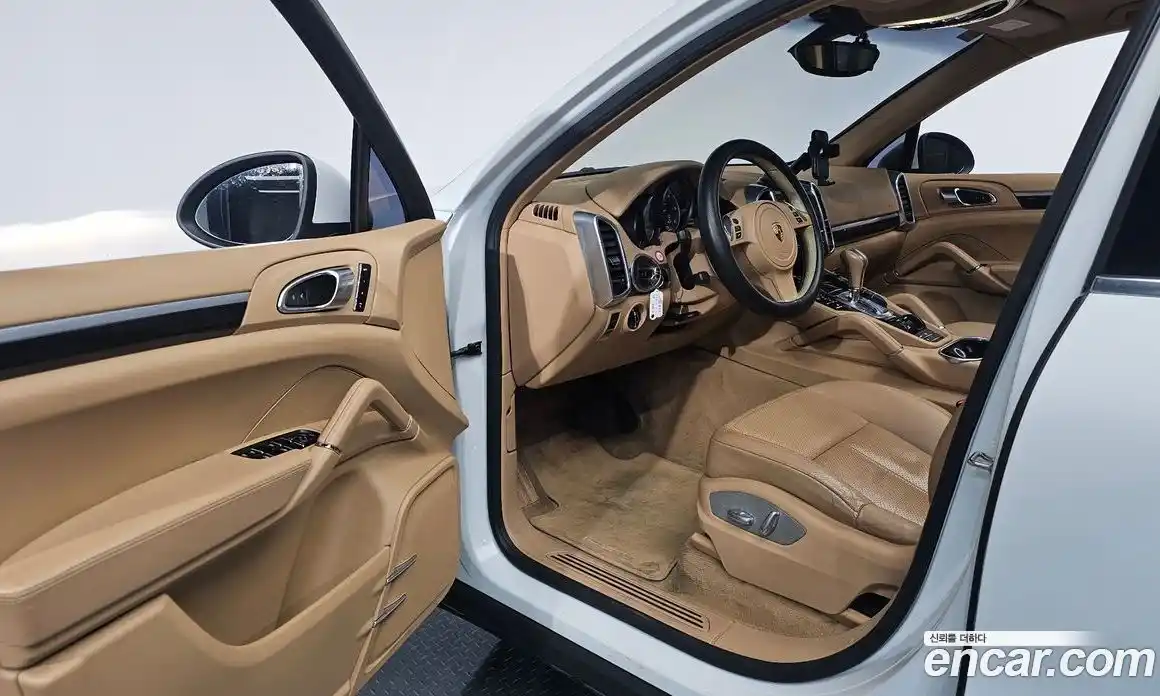 Porsche Cayenne 2014 3.0 Автомат в Москве № 165692, фото 5