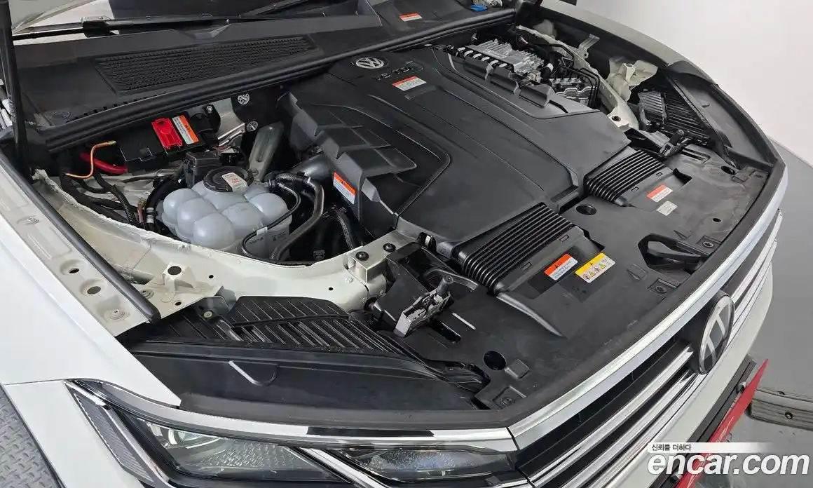 Volkswagen Touareg 2023 3.0 Автомат в Москве № 168717, фото 13