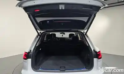 Volkswagen Touareg 2023 3.0 Автомат в Москве № 168717, миниатюра 3