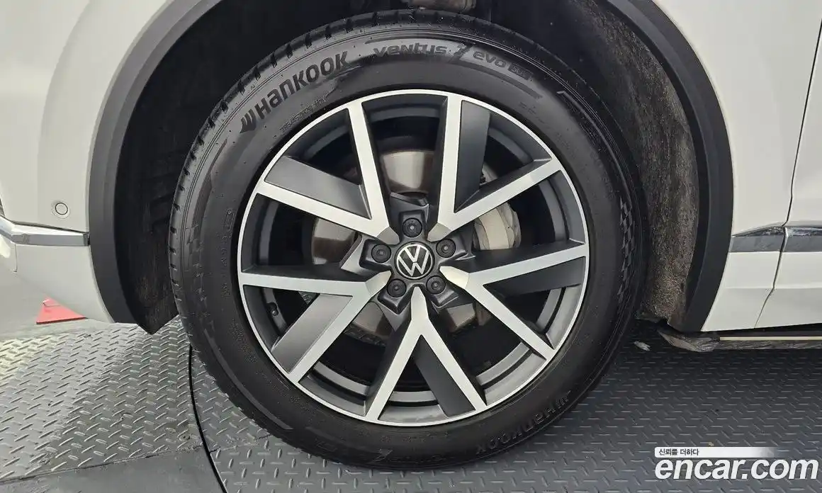 Volkswagen Touareg 2023 3.0 Автомат в Москве № 168717, фото 6