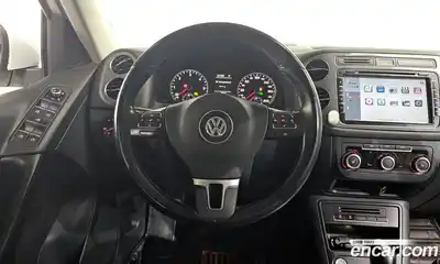 Volkswagen Tiguan 2014 2.0 Автомат в Москве № 169072, миниатюра 11
