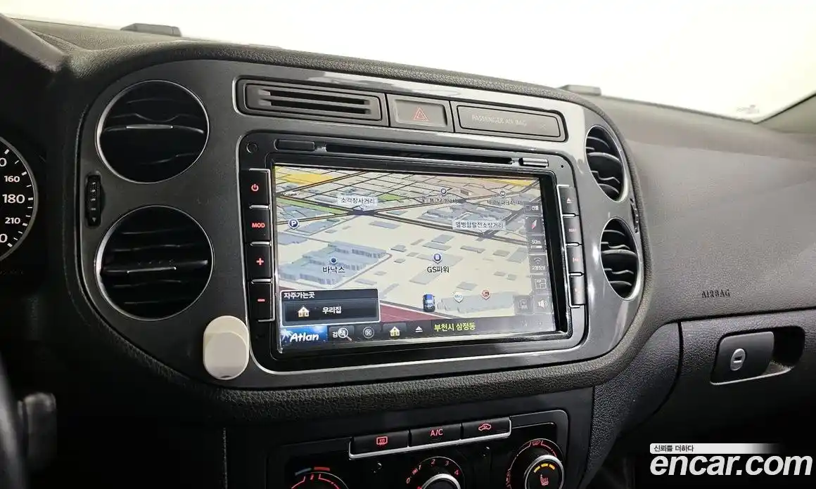 Volkswagen Tiguan 2014 2.0 Автомат в Москве № 169072, фото 10