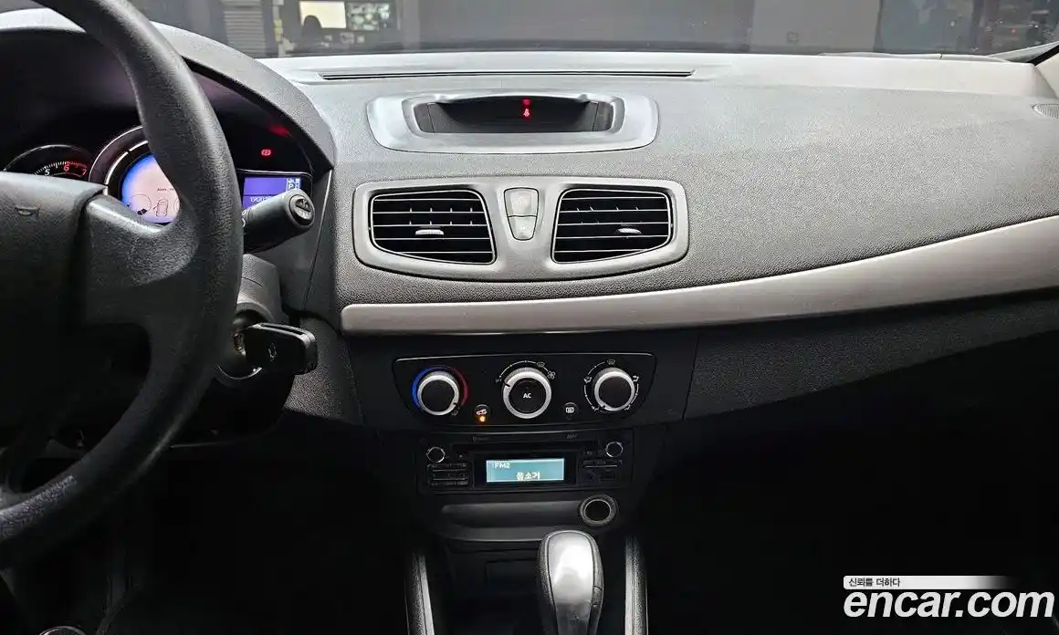 Renault SM3 2014 1.6 Автомат в Москве № 184625, фото 3