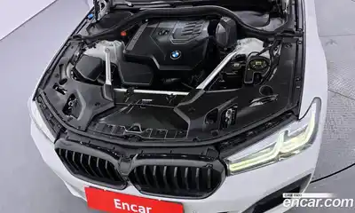 BMW 5-Series 2022 2.0 Автомат в Москве № 191463, миниатюра 2