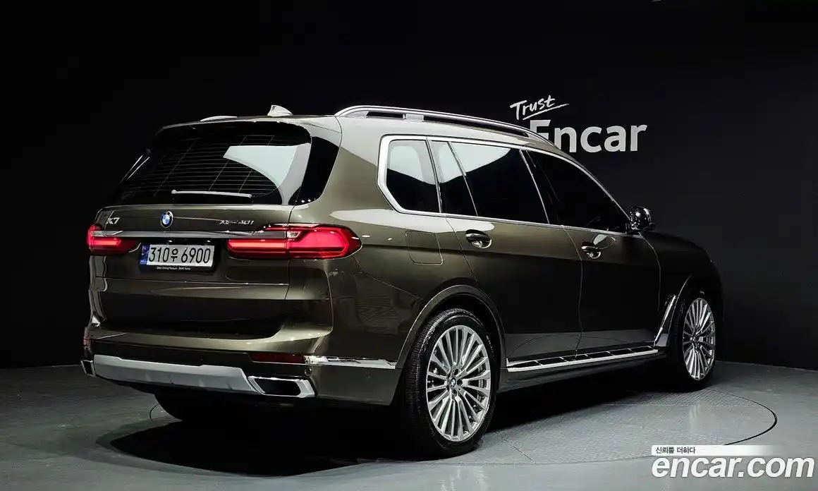 BMW X7 2022 3.0 Автомат в Москве № 192109, фото 1