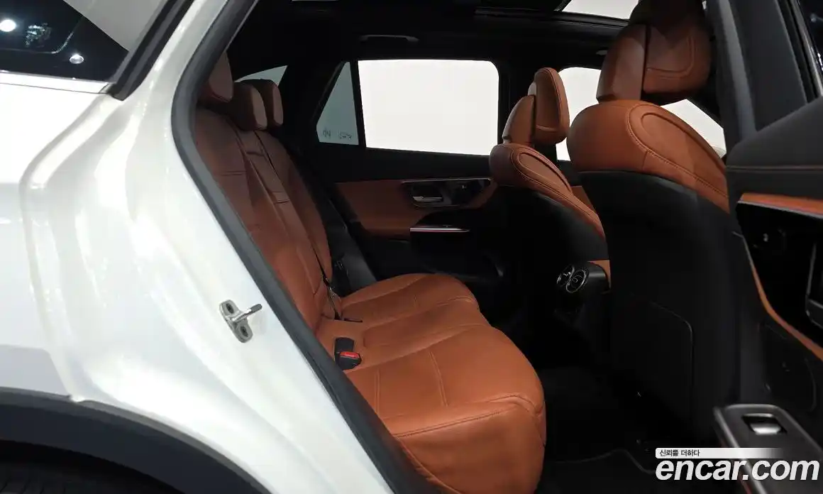 Mercedes-Benz GLC-Class 2025 2.0 Автомат в Москве № 193936, фото 3