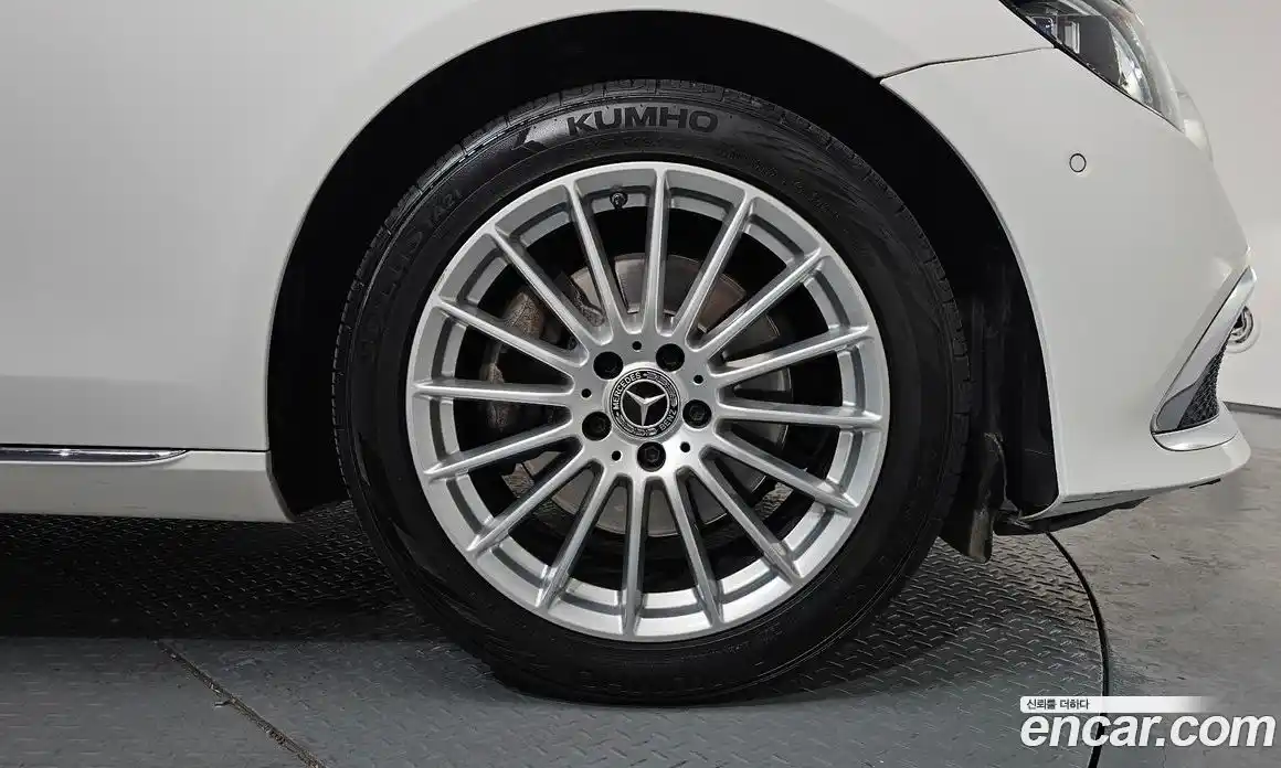 Mercedes-Benz E-Class 2021 1.9 Автомат в Москве № 195459, фото 18