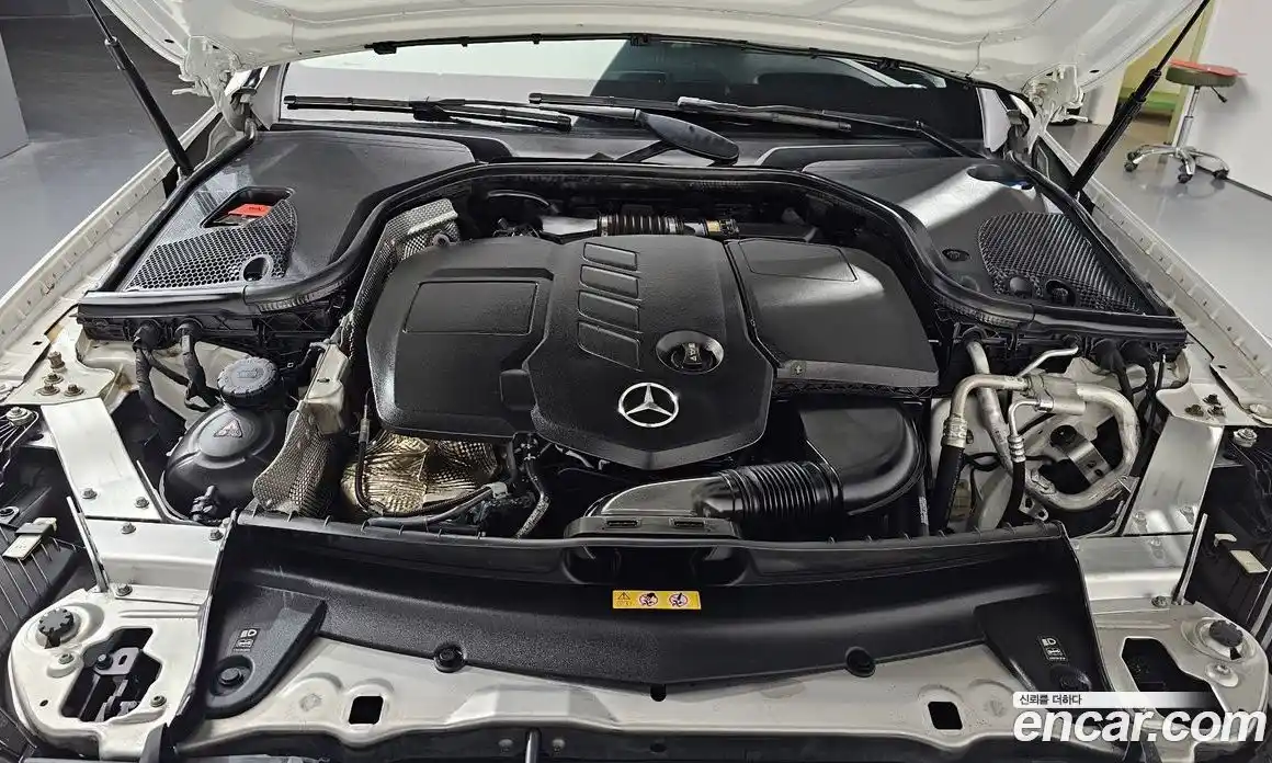 Mercedes-Benz E-Class 2021 1.9 Автомат в Москве № 195459, фото 4