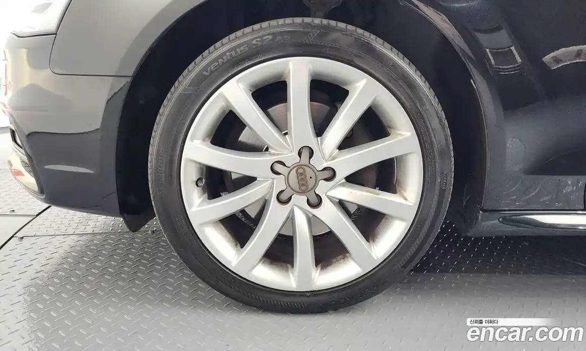 Audi A4 2015 2.0 Автомат в Москве № 196555, фото 13