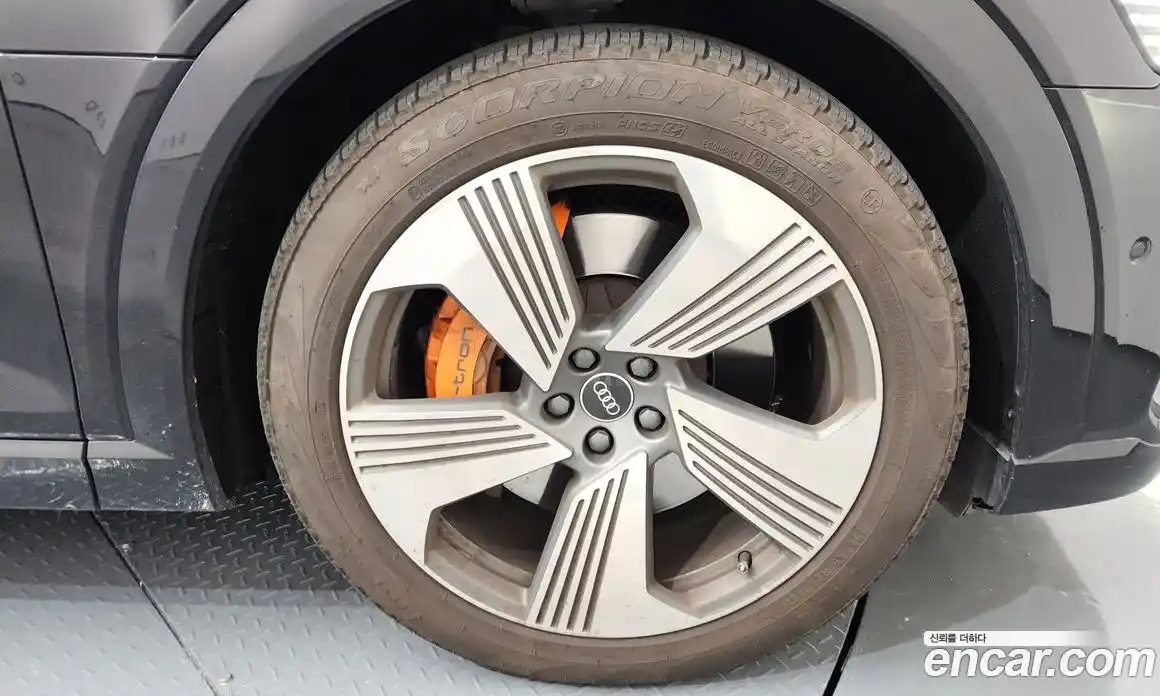 Audi e-tron 2021 0.2 Автомат в Москве № 196624, фото 17