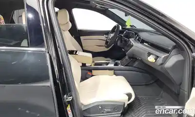 Audi e-tron 2021 0.2 Автомат в Москве № 196624, миниатюра 2