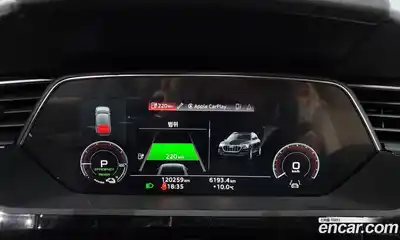 Audi e-tron 2021 0.2 Автомат в Москве № 196624, миниатюра 5