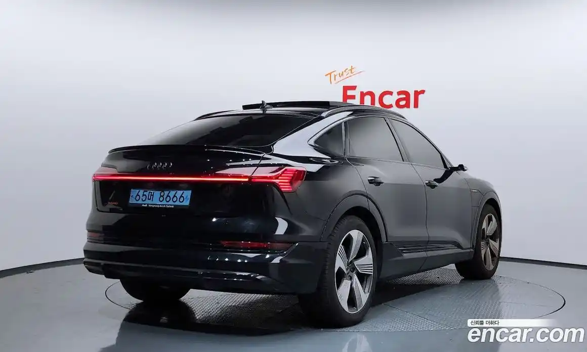 Audi e-tron 2021 0.2 Автомат в Москве № 196624, фото 8