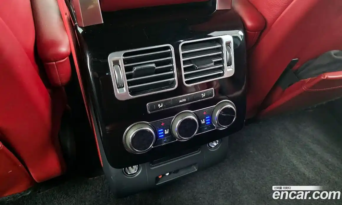 Land Rover Range-Rover 2015 4.4 Автомат в Москве № 198284, фото 8