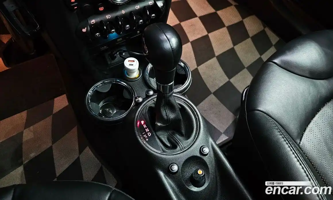 Mini Cooper 2013 1.6 Автомат в Москве № 198328, фото 13