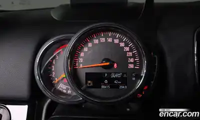 Mini Countryman 2018 2.0 Автомат в Москве № 198369, миниатюра 4