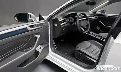 Volkswagen Arteon 2022 2.0 Автомат в Москве № 198940, миниатюра 11