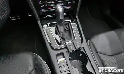 Volkswagen Arteon 2022 2.0 Автомат в Москве № 198940, миниатюра 10