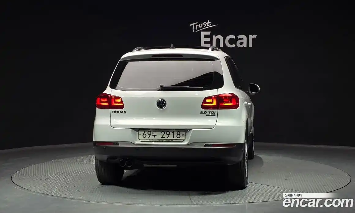 Volkswagen Tiguan 2014 2.0 Автомат в Москве № 199182, фото 13