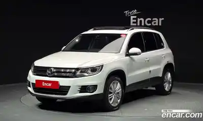 Volkswagen Tiguan 2014 2.0 Автомат в Москве № 199182, миниатюра 5