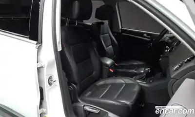 Volkswagen Tiguan 2014 2.0 Автомат в Москве № 199182, миниатюра 10