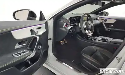 Mercedes-Benz CLA-Class 2023 2.0 Автомат в Москве № 204167, миниатюра 3