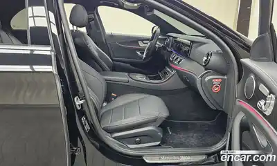 Mercedes-Benz E-Class 2023 2.0 Автомат в Москве № 206179, миниатюра 12