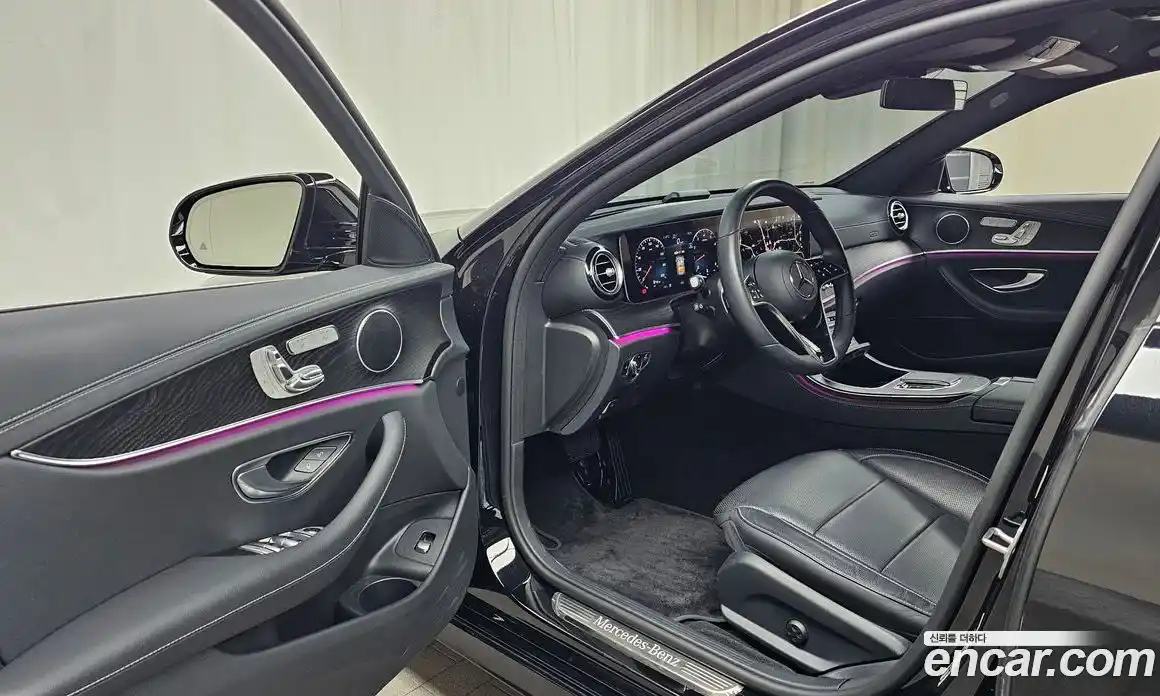 Mercedes-Benz E-Class 2023 2.0 Автомат в Москве № 206179, фото 17