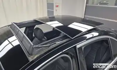 Mercedes-Benz E-Class 2022 2.0 Автомат в Москве № 206507, миниатюра 3