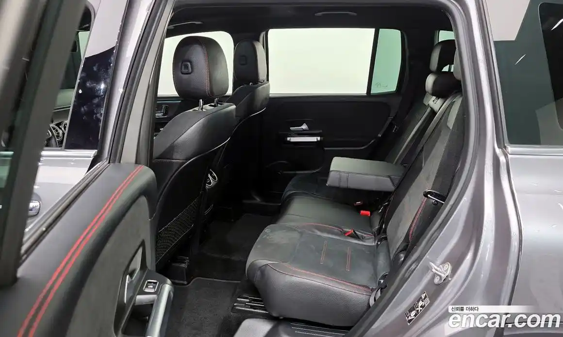 Mercedes-Benz GLB-Class 2022 2.0 Автомат в Москве № 207016, фото 9