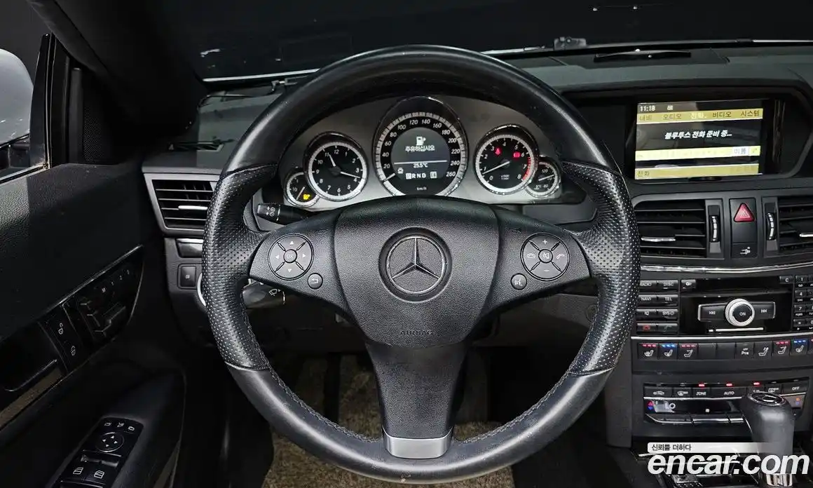 Mercedes-Benz E-Class 2011 3.5 Автомат в Москве № 211732, фото 11