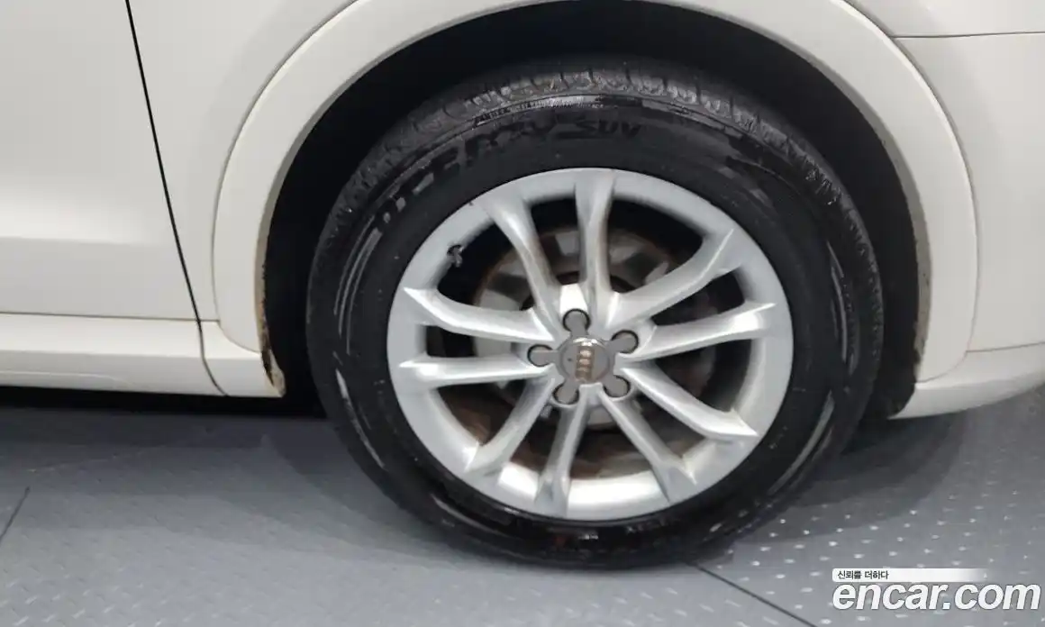 Audi Q3 2015 2.0 Автомат в Москве № 212661, фото 1