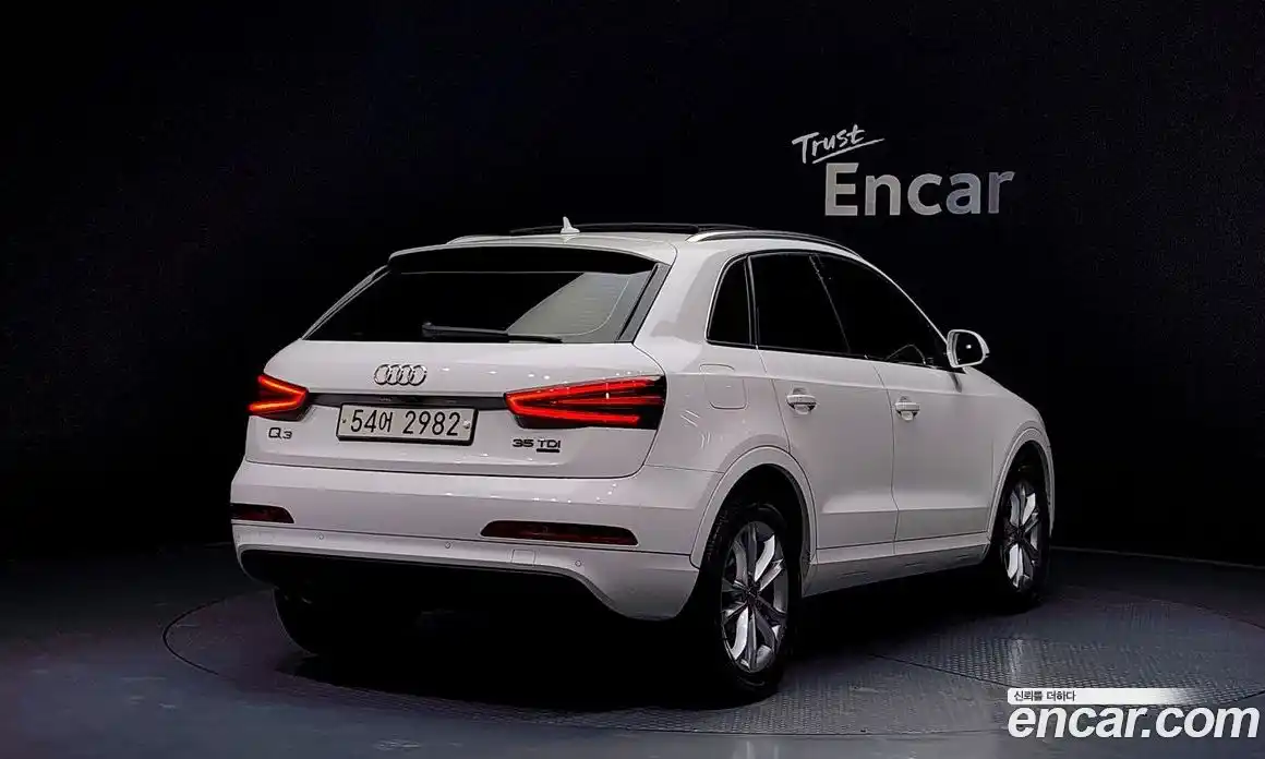 Audi Q3 2015 2.0 Автомат в Москве № 212661, фото 10