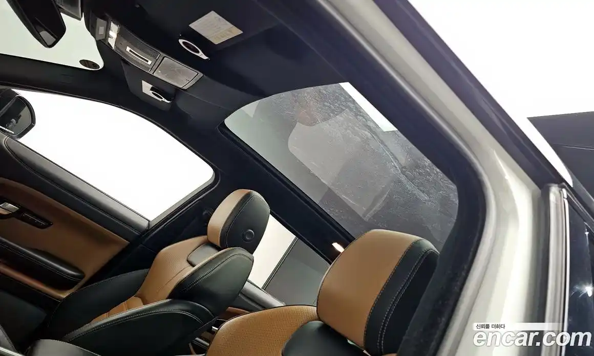 Land Rover Range-Rover Evoque 2018 2.0 Автомат в Москве № 213595, фото 14