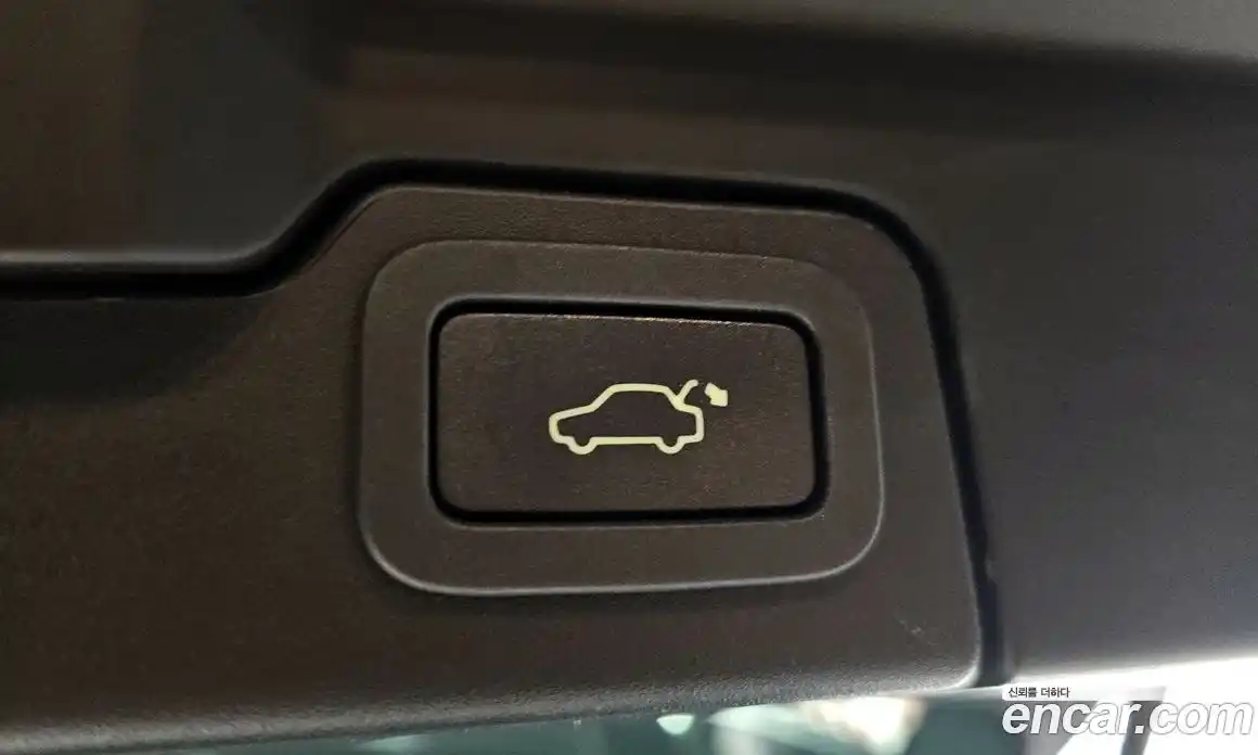 Land Rover Range-Rover Evoque 2018 2.0 Автомат в Москве № 213595, фото 17