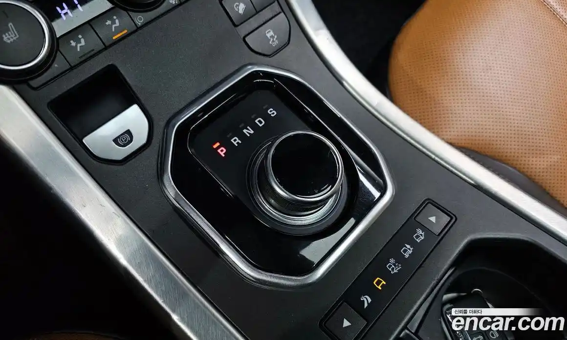 Land Rover Range-Rover Evoque 2018 2.0 Автомат в Москве № 213595, фото 6