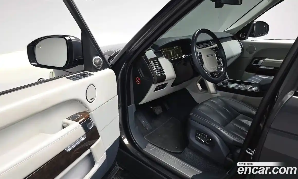 Land Rover Range-Rover 2014 4.4 Автомат в Москве № 213708, фото 4