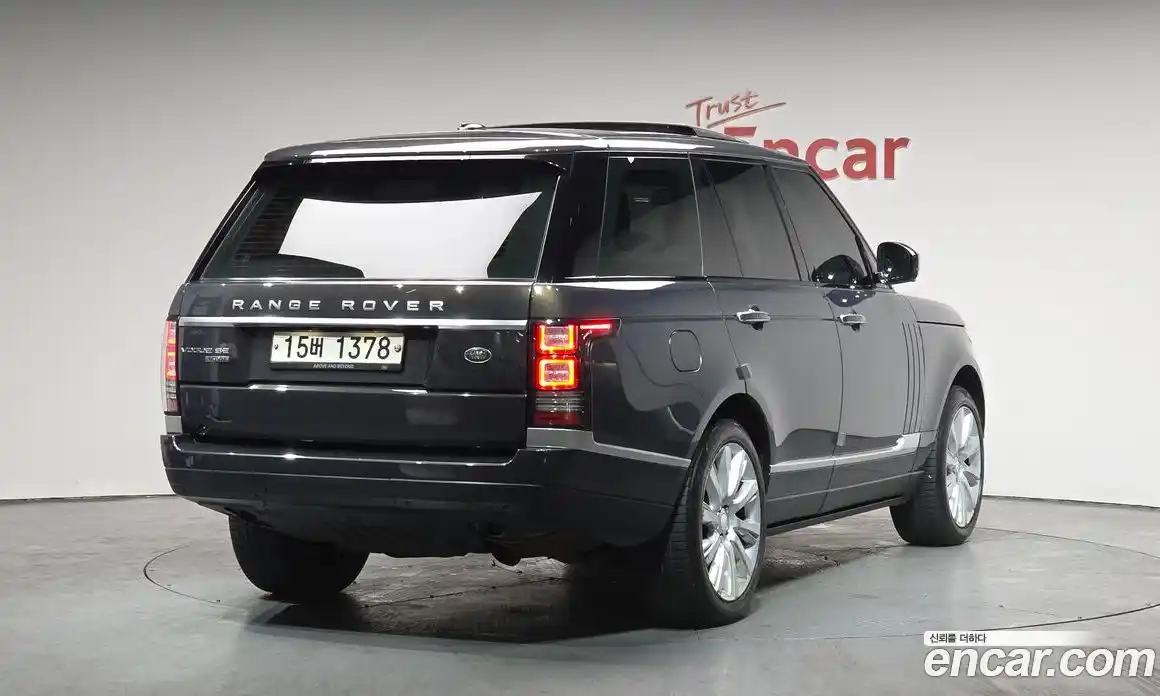Land Rover Range-Rover 2014 4.4 Автомат в Москве № 213708, фото 8
